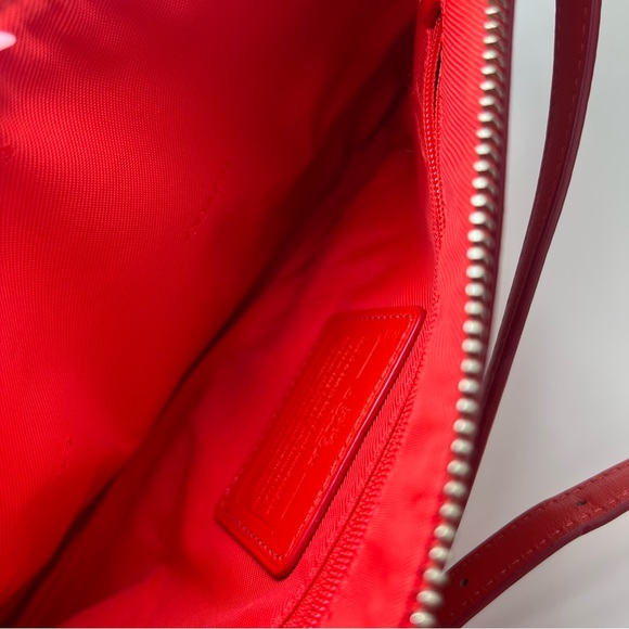 COACH Vintage Crossbody Bag - Picture 6 of 9